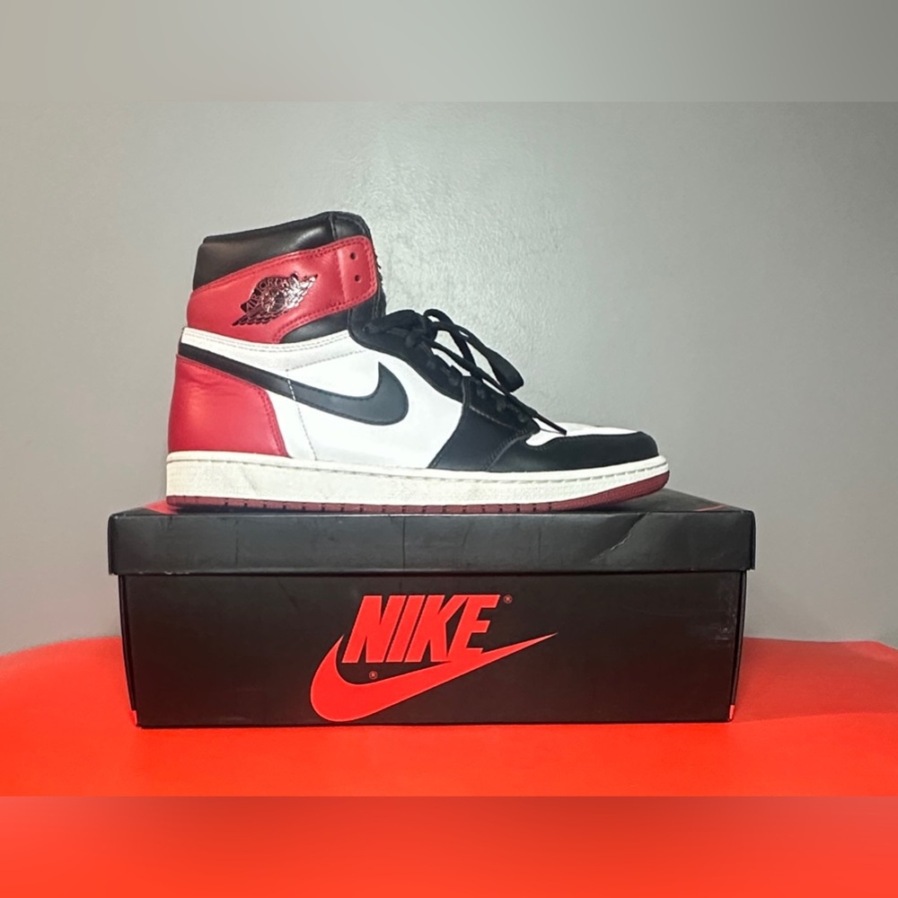 Size 11 - Jordan 1 Retro High OG Black Toe 2016